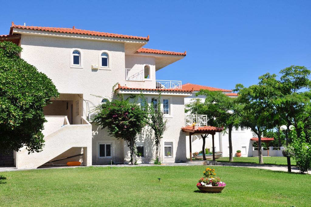 Phoenix Beachside Condos Kokkonion ภายนอก รูปภาพ